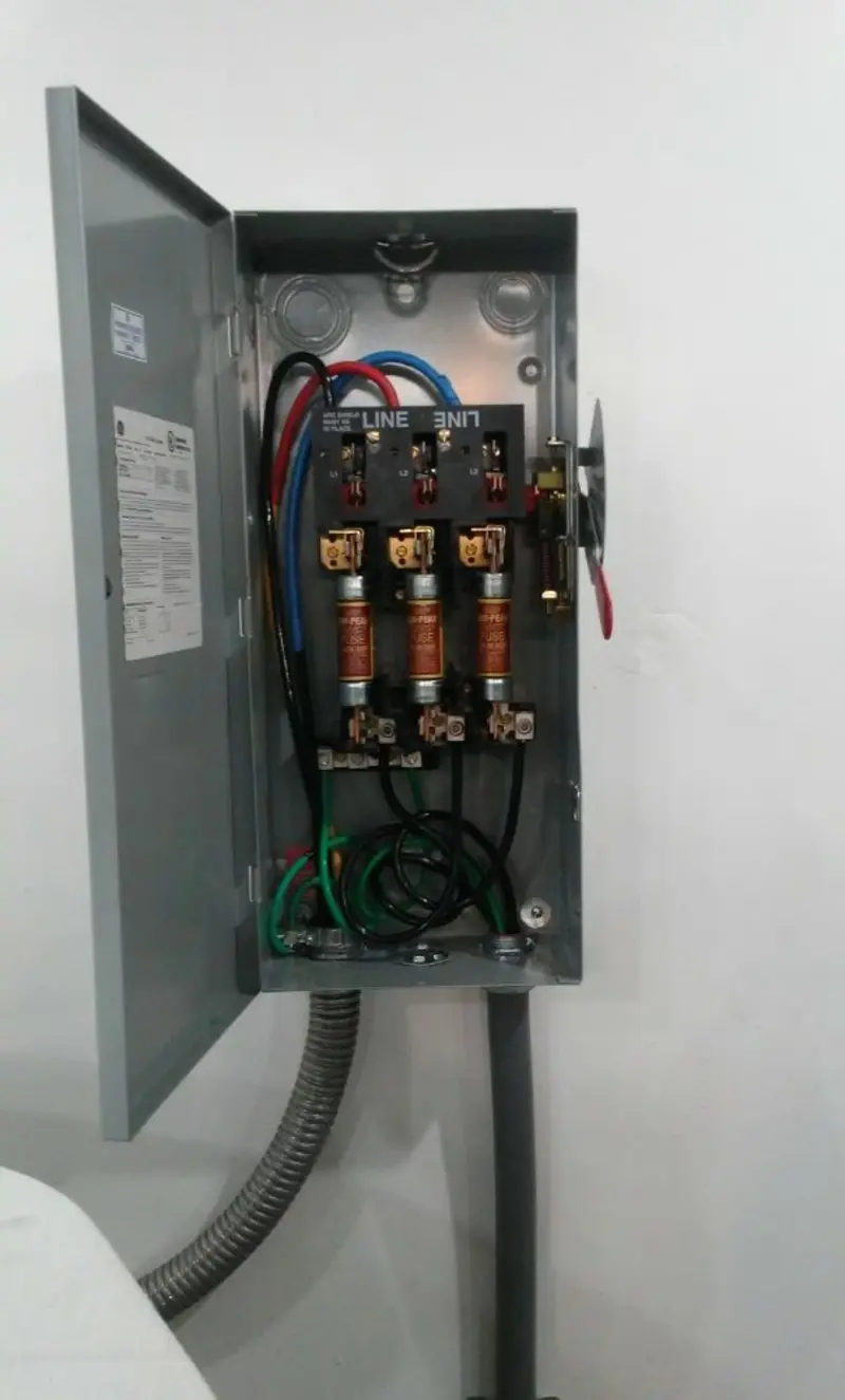 Three-phase disconnect switch installed for Smoke Detector Installation in Redding